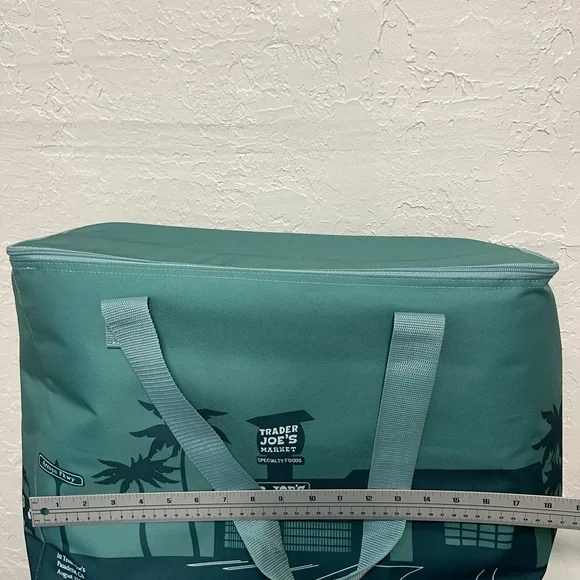 Trader Joe's Teal Logo LARGE Insulated Tote Bag NEW!! - Picture 9 of 11